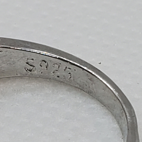 Sterling Silver Ring - Picture 6 of 9